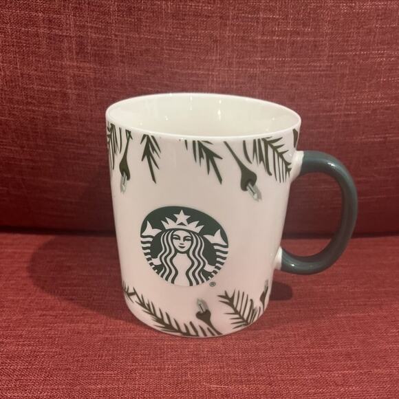 NEW STARBUCKS Holiday Winter 2020 Ceramic Mug Cup Garland Pine & Lights 26oz - Picture 1 of 7